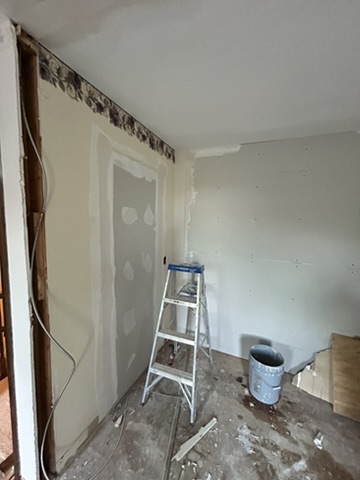 Drywall remodeling & interior transformation, Finishing · Wall joints and patches