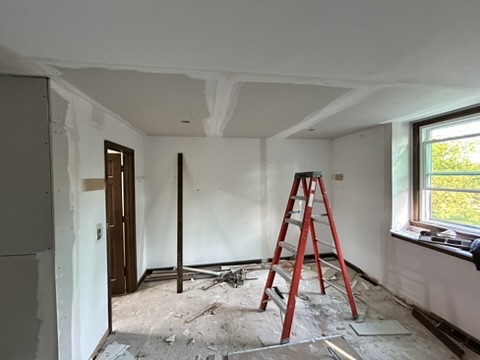 Drywall remodeling & interior transformation, Finishing · Ceiling seams