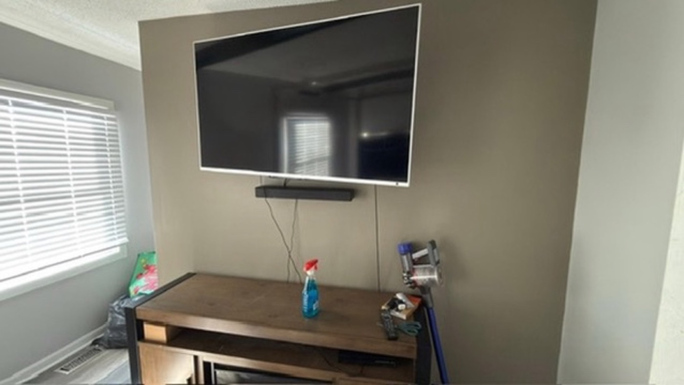 Occupied-home interior refresh, project photo 8