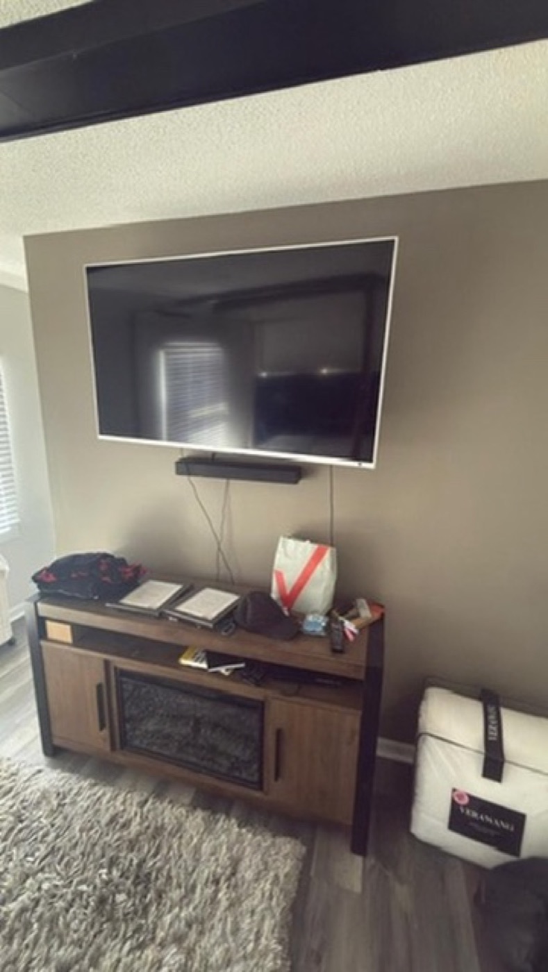 Occupied-home interior refresh, project photo 5