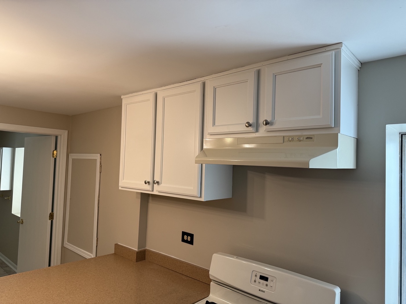 White kitchen cabinet refinishing, project photo 16